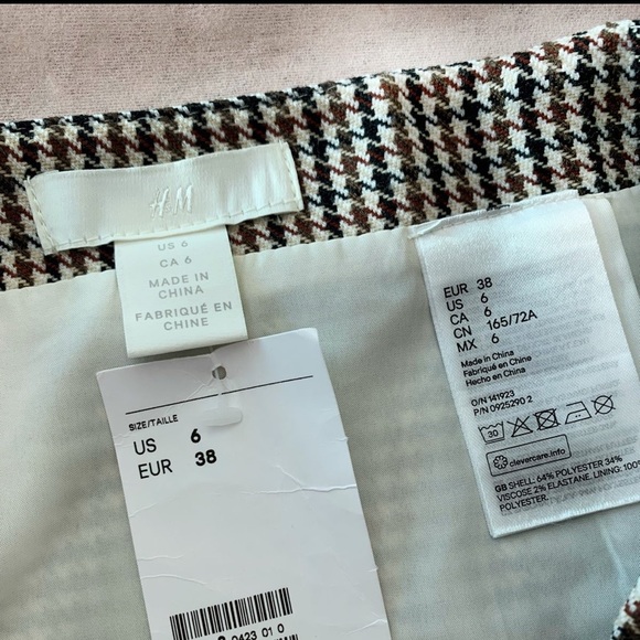 NEW! H&M Plaid Skirt - Picture 2 of 2